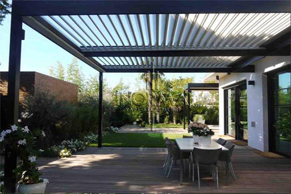 Ayvalık Bioklimatik Pergola